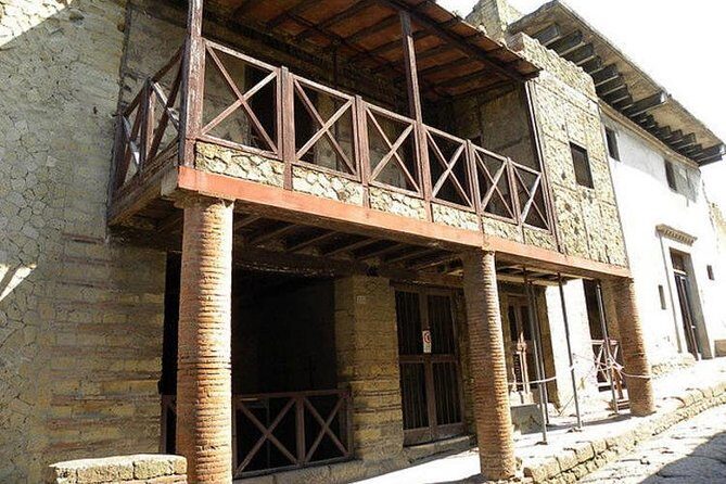 Pompeii-Herculaneum-Wine tour from Sorrento, with licensed guide included - Why do Pompeii and Herculaneum together?