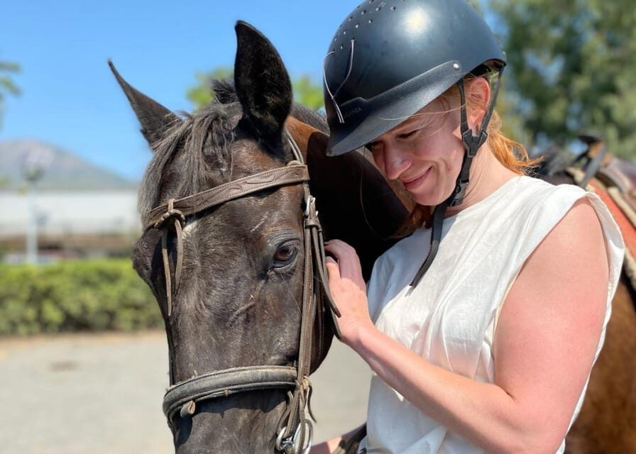 Pompeii: Ruins Tour and Mount Vesuvius Horseback Ride - The ride up to Mount Vesuvius: short transfer, big change in scenery
