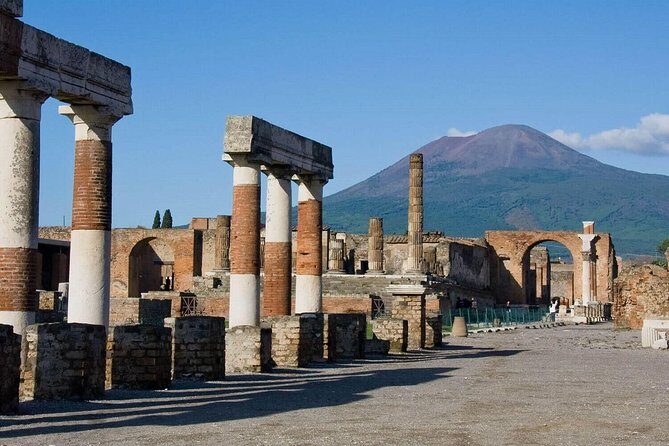 Pompeii Ruins & Wine Tasting with Lunch on Vesuvius with Private Transfer - Cantina del Vesuvio Winery: Guided Vineyards, Then Real Tastings