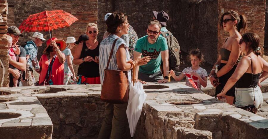 Pompeii: Small-Group Tour of Pompeii and Herculaneum - Should you book this Pompeii and Herculaneum archaeologist tour