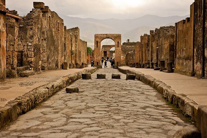 Pompeii, Vesuvius & Wine Tasting - Vesuvius National Park: views first, then reality