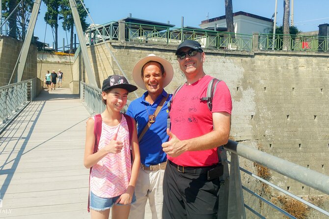 Private Pompeii Tour with Archaeologist & Winery on Mt Vesuvius - Insula dei Casti Amanti and Teatro Grande: research in progress plus Roman entertainment