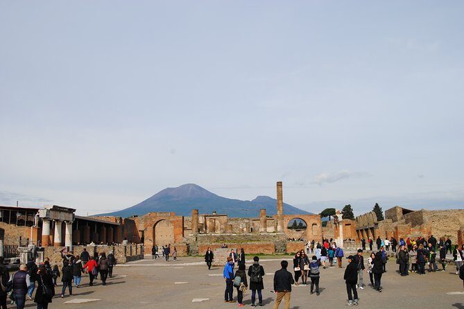 Private tour Pompeii Vesuvius and Winery from Sorrento - FAQ