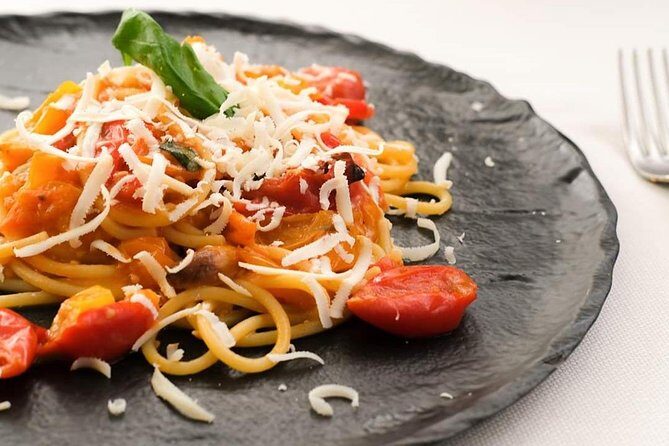 Royal Palace of Caserta tour and winery Cantina sul Vesuvio . - Lunch and tastings: what’s included, what’s extra, and how to avoid surprises