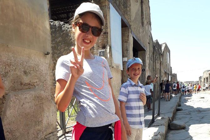 Shore Excursion Tour for Kids from Naples Port to Pompeii and Vesuvius - Food reality check: where kids and special diets fit in