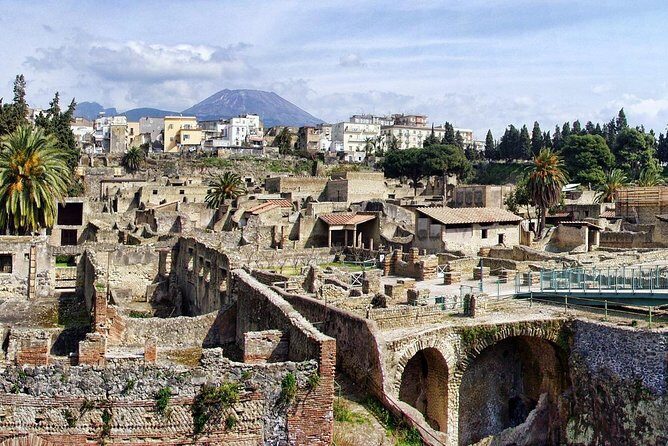 Shore tour of Pompeii, Vesuvius and Herculaneum. - Why this Pompeii–Vesuvius–Herculaneum day tour works