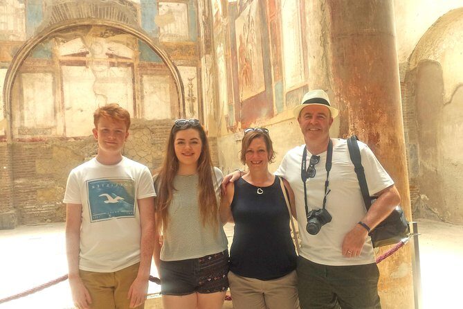 Skip the Line Ancient Herculaneum Walking Tour with Top Rated Guide - Skip the line at Ercolano Scavi: why it matters