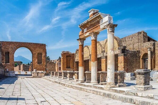 Small Group Tour Pompeii and Herculaneum from Rome - How the day flows: timing that helps you avoid “ruins fatigue”
