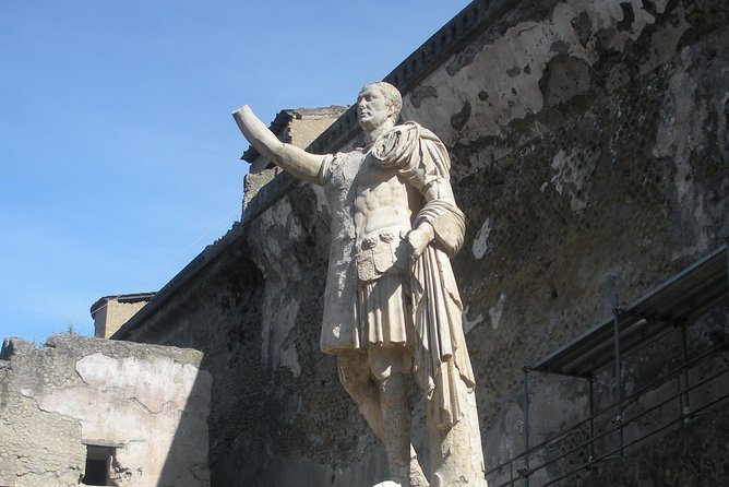 Tour in the ruins of Herculaneum with an archaeologist - Physical comfort: what the moderate fitness note means for you