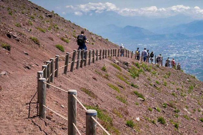 Tour of Mt. Vesuvius+Sorrento+Pompeii (Full Day) - Practical tips to make the day feel smooth