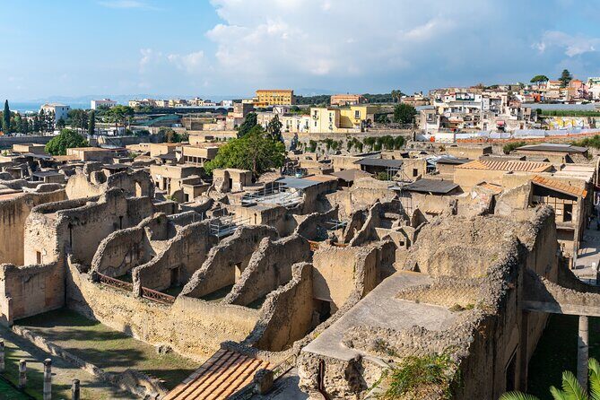 Vesuvius & Herculaneum Small Group Tour from Naples - Key things you’ll notice on this Vesuvius & Herculaneum day