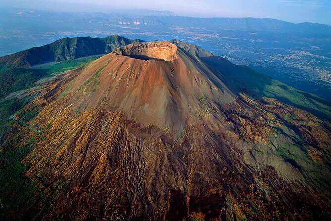 Vesuvius, V.I.P. the only Tour with Volcanological Guide - Who this tour suits best (and who should choose something else)