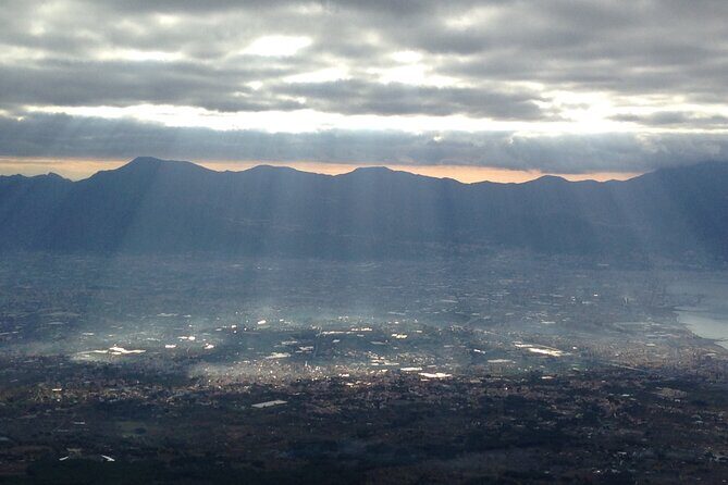 Vesuvius, V.I.P. the only Tour with Volcanological Guide - Booking timing and weather reality