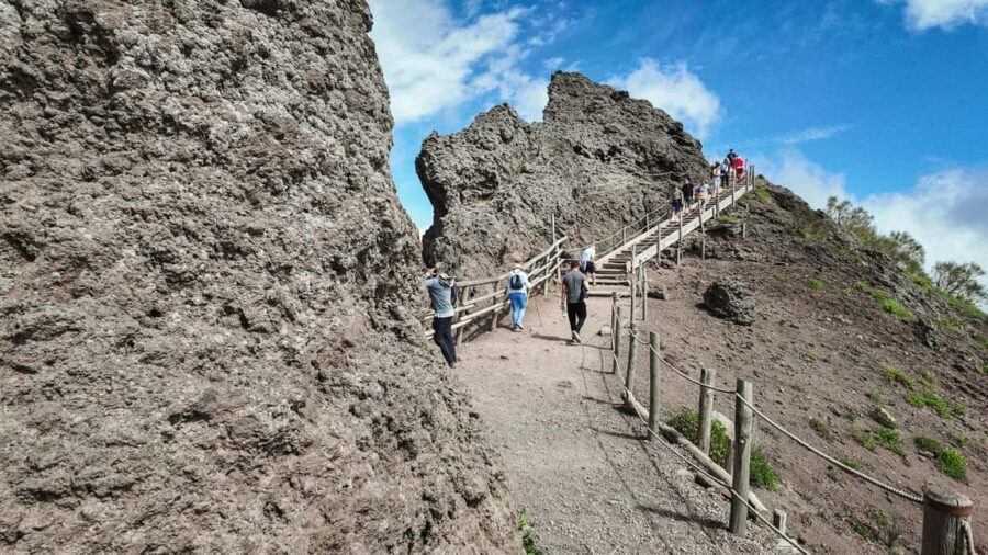 Vesuvius Volcano Experience: from Naples, Pompeii and Rome - Stop-by-stop: what happens on the day of the hike