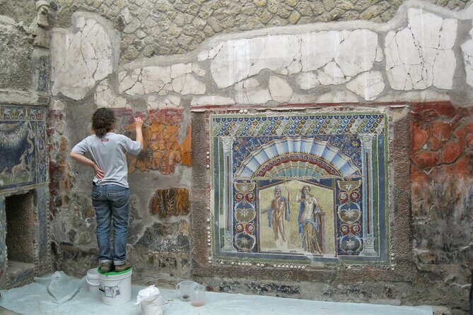 Walking Tour of Herculaneum with Local Guide - Casa dei Cervi: A Patrician Villa That Still Reads Like Home